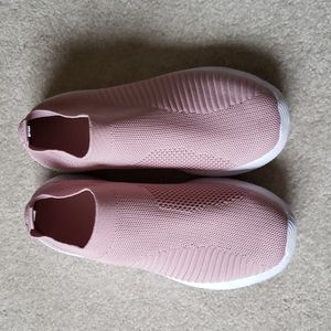 New Comfortable Light weight Pink Knit Slip On Shoes, Size 9